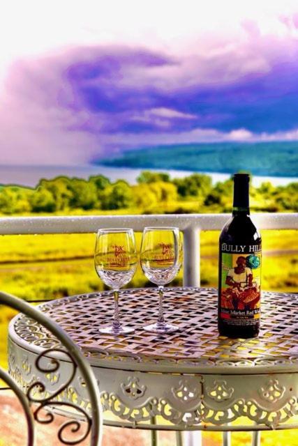 A Cayuga Lakefront Inn - Hotel Alt, Ithaca New York מראה חיצוני תמונה